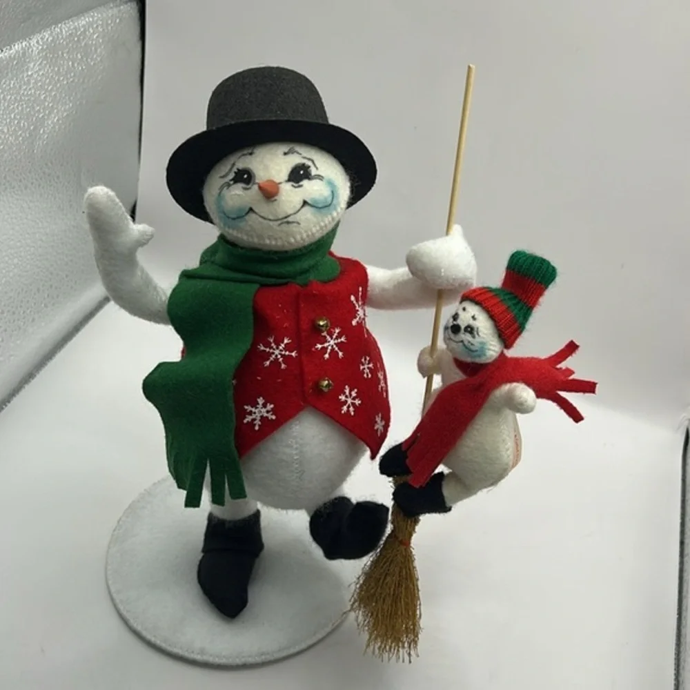 Annalee Snowman with little friend